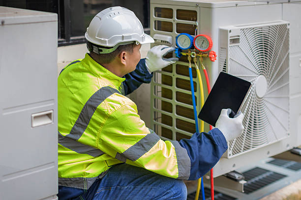 Professional Ac Installation technician working in Paxton, MA